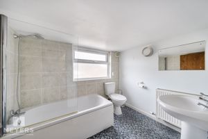 Upstairs Bathroom- click for photo gallery